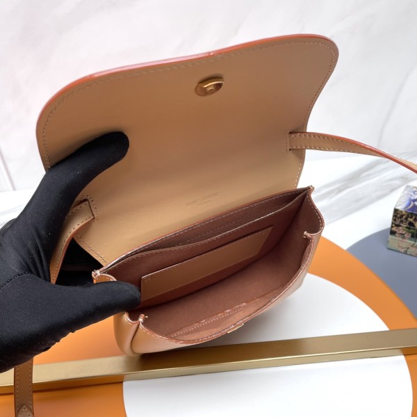 Handbags SAINT LAURENT 619740 size 18x15.5x5.5 cm