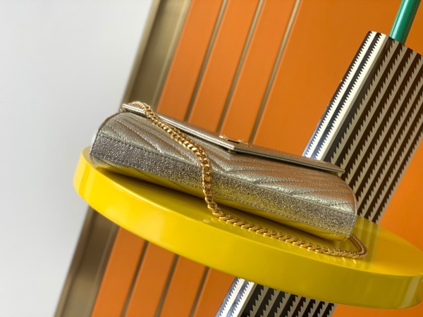 Handbags SAINT LAURENT 377828 size 22.5x14x4 cm