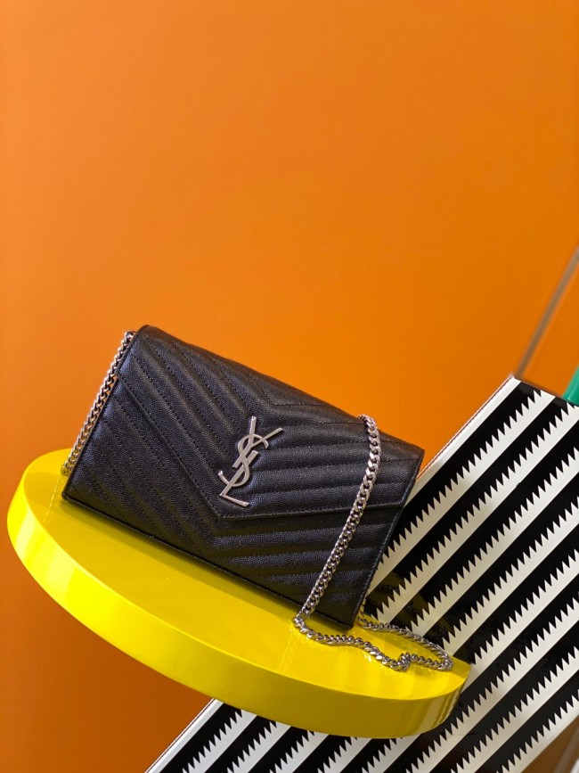 Handbags SAINT LAURENT 377828 size 22.5x14x4 cm