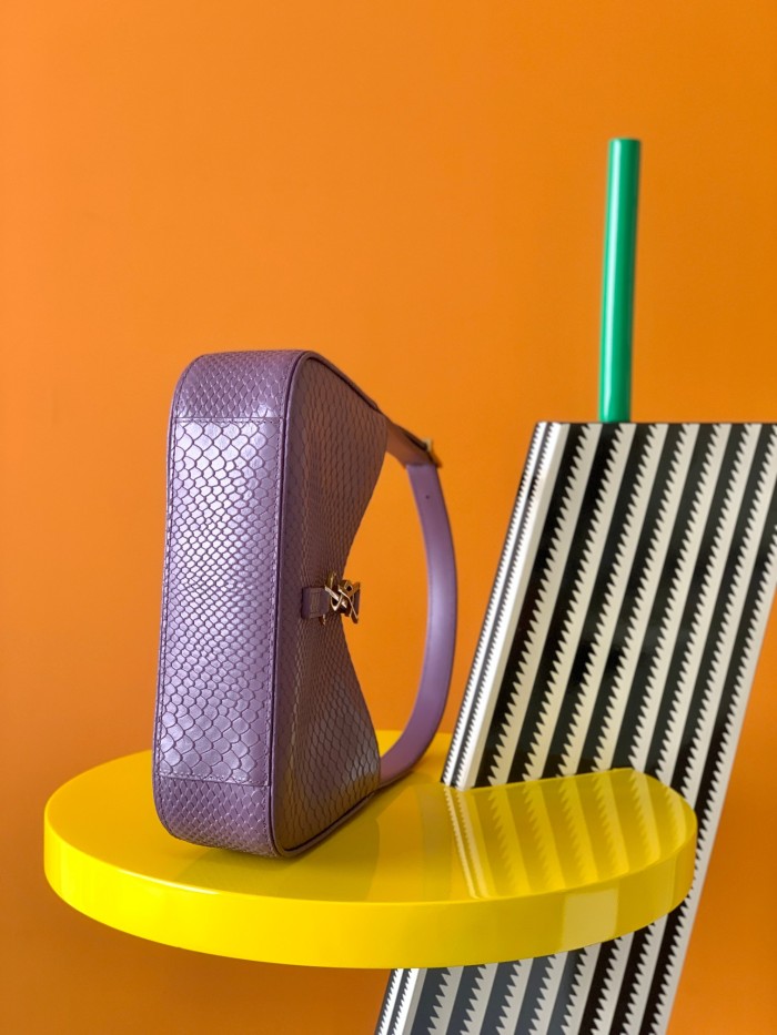 Handbags SAINT LAURENT 657228 size 24.5x16x6 cm