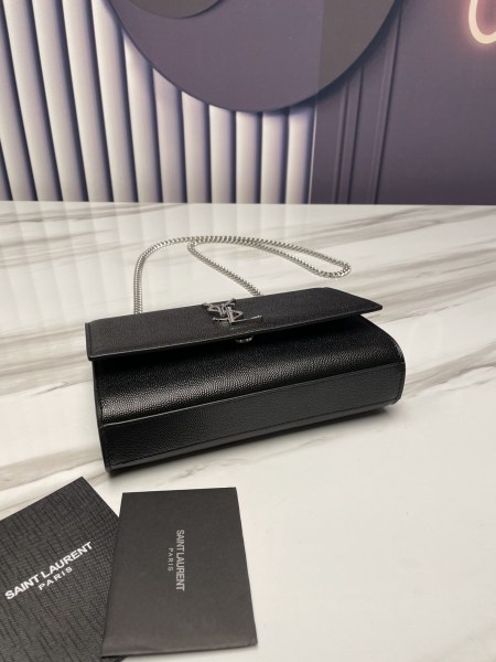 Handbags SAINT LAURENT 469390Zx size 20x12.5x5 cm