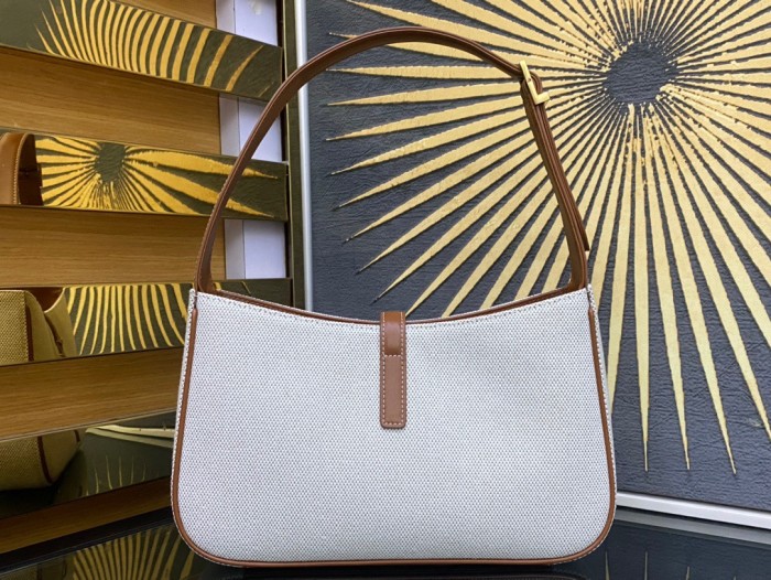 Handbags SAINT LAURENT 657228 size 24.5x16x6 cm