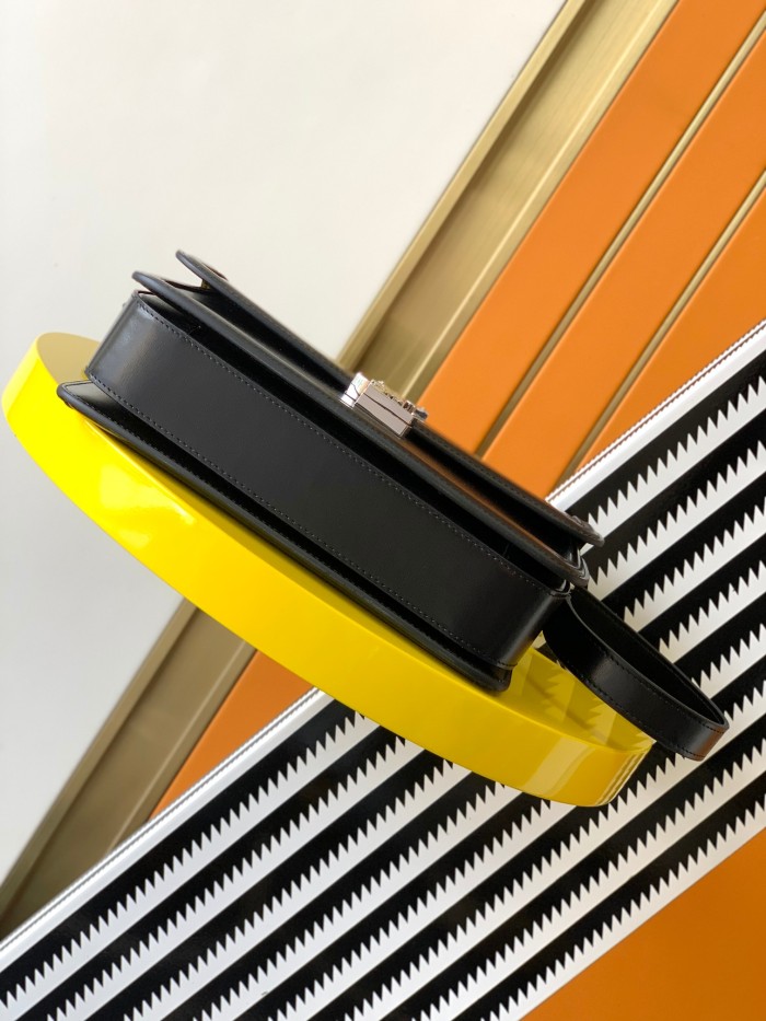 Handbags SAINT LAURENT 634305 size 23x16x6 cm