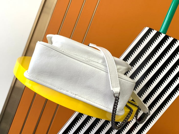 Handbags SAINT LAURENT 533037 size 22X16.5X7.5 CM