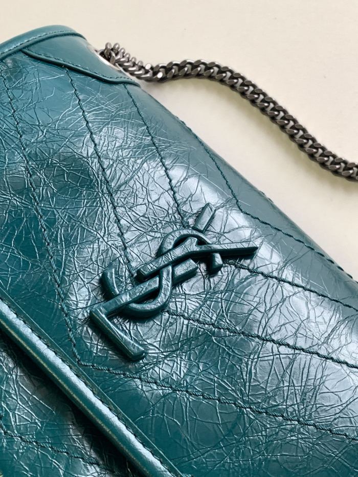 Handbags SAINT LAURENT 533037 size 22X16.5X7.5 CM