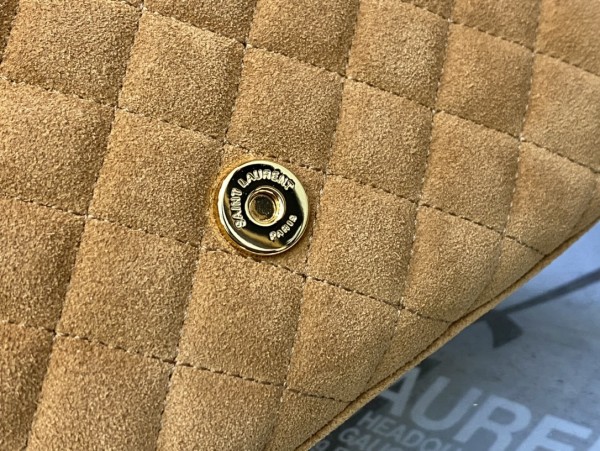 Handbags SAINT LAURENT 526286 size 22×13×6 cm