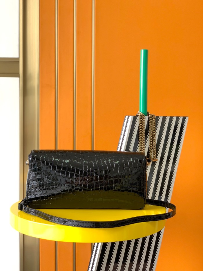 Handbags SAINT LAURENT 632014 size 26x13.5x4.5 cm