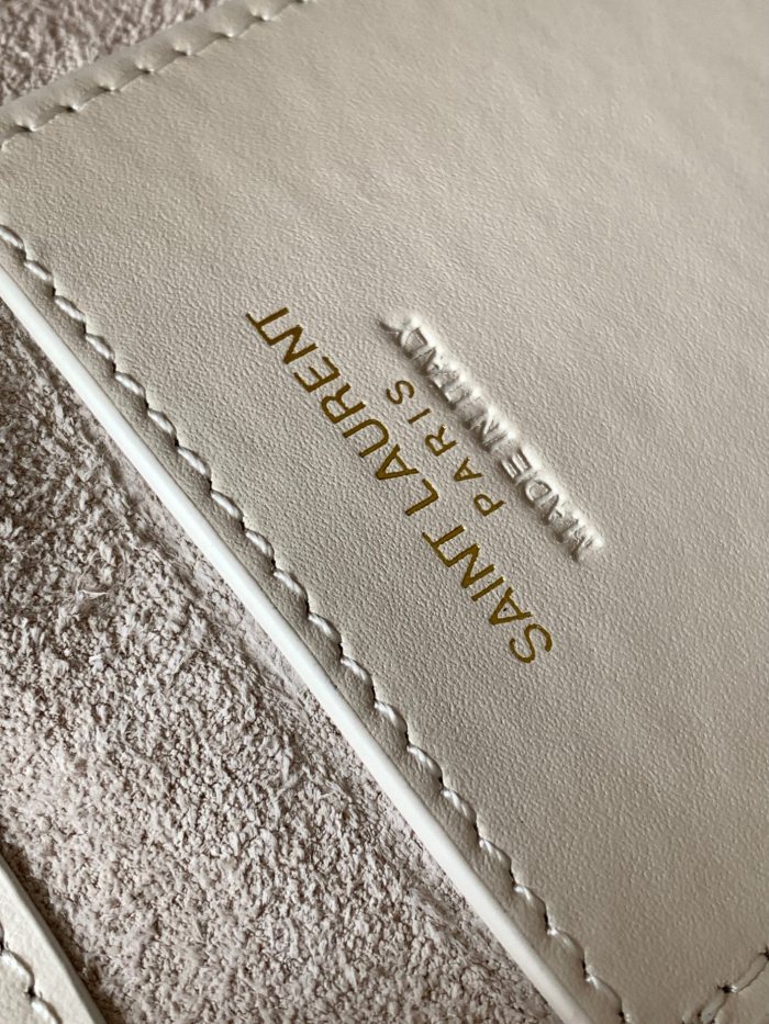 Handbags SAINT LAURENT 735214 size 18×13.5×3.5 cm