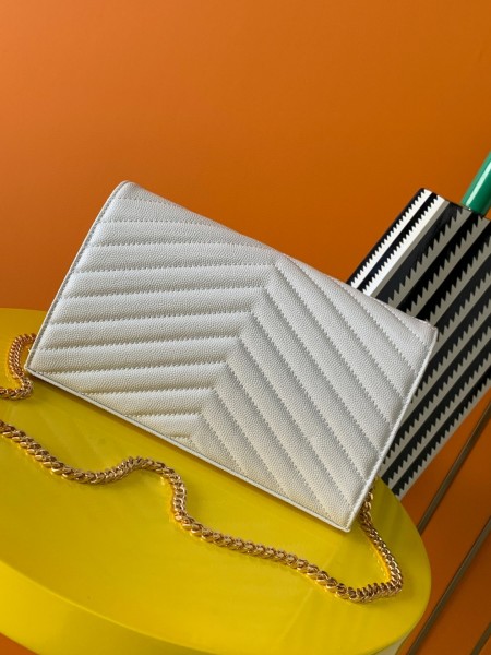 Handbags SAINT LAURENT 377828 size 22.5x14x4 cm