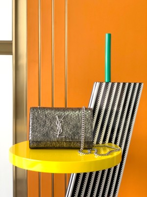 Handbags SAINT LAURENT 469390 size 20x12.5x5 cm