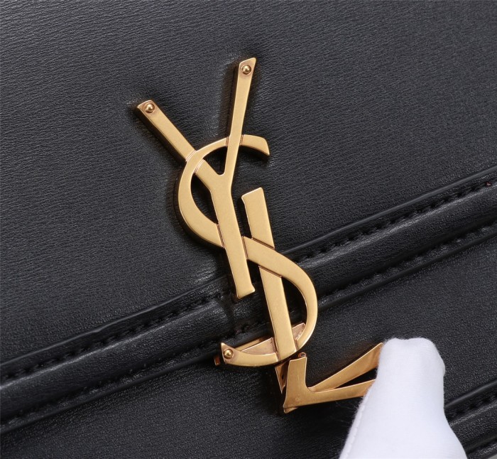 Handbags SAINT LAURENT 634305 size 23x16x6 cm