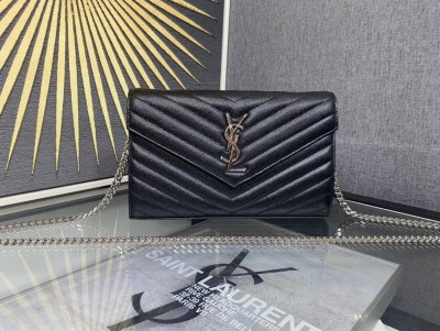 Handbags SAINT LAURENT 377828 size 22.5x14x4 cm