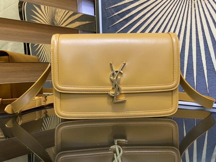 Handbags SAINT LAURENT 634305 size 23-16-6 cm