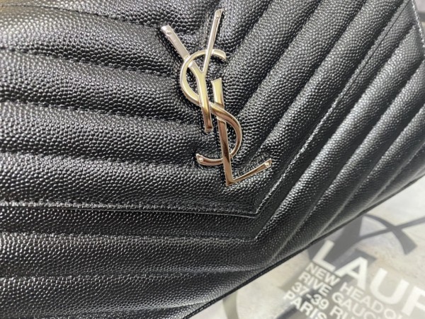 Handbags SAINT LAURENT 377828 size 22.5x14x4 cm