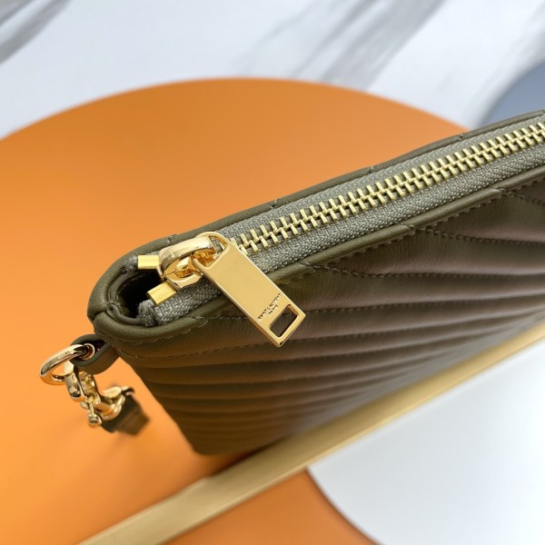 Handbags SAINT LAURENT 440222 size 36x24.5x2.5 cm