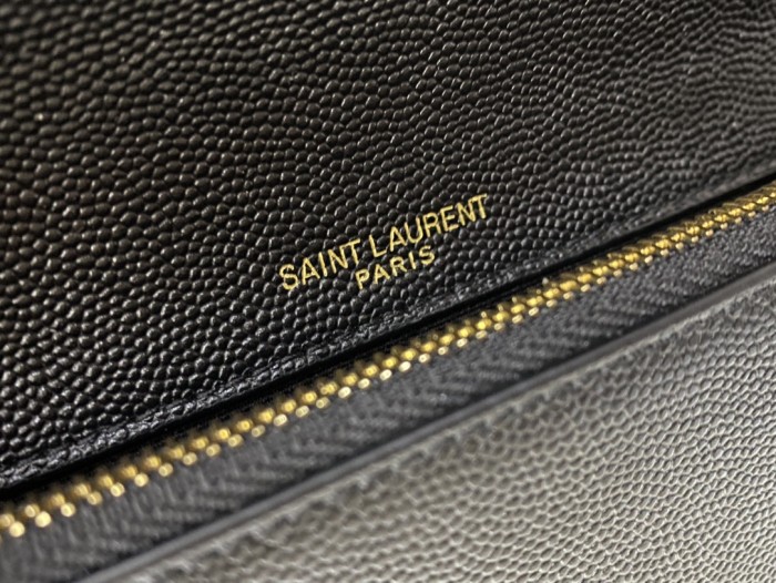 Handbags SAINT LAURENT 452159 size 19x12.5x4 cm