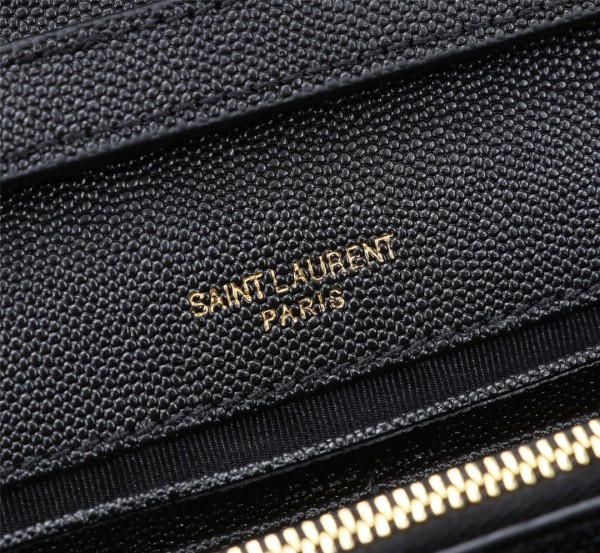 Handbags SAINT LAURENT 620280 size 22.5x14x4 cm