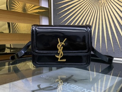 Handbags SAINT LAURENT 634306 size 19×13×5 cm