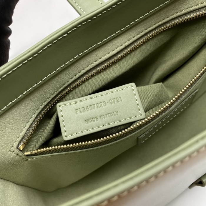 Handbags SAINT LAURENT 657228 size 25X14X6 cm