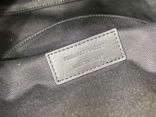 Handbags SAINT LAURENT 696779 size 26x19x11 cm