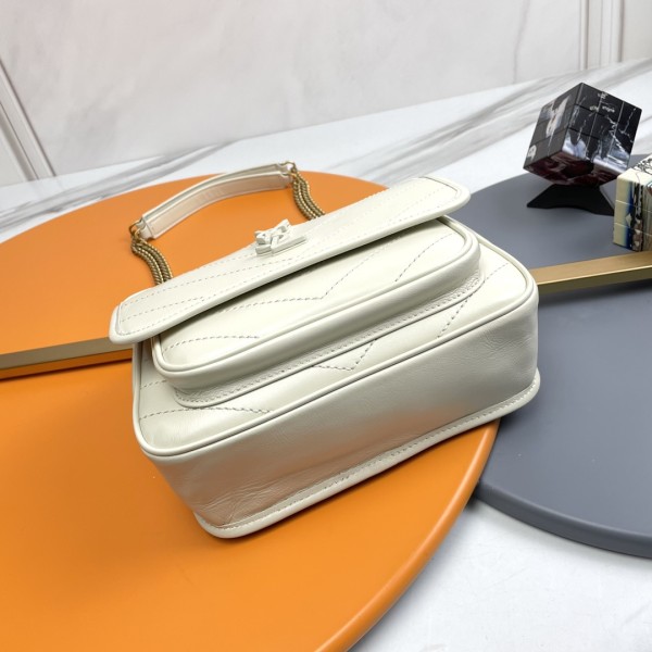 Handbags SAINT LAURENT 533037 size 22x16.5x7.5 cm