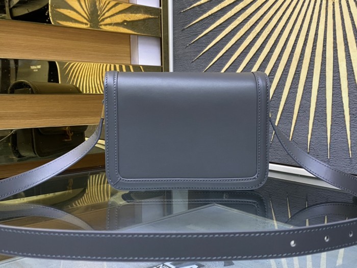 Handbags SAINT LAURENT 634306 size 19×13×5 cm