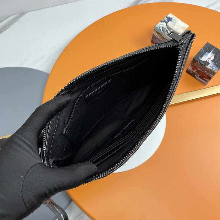 Handbags SAINT LAURENT 413444 size 30×21.5×2 cm