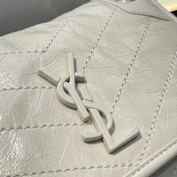 Handbags SAINT LAURENT 533037 size 22*16.5*12 cm