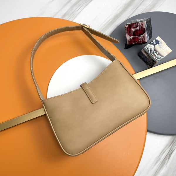 Handbags SAINT LAURENT 657228 size 25X14X6 cm