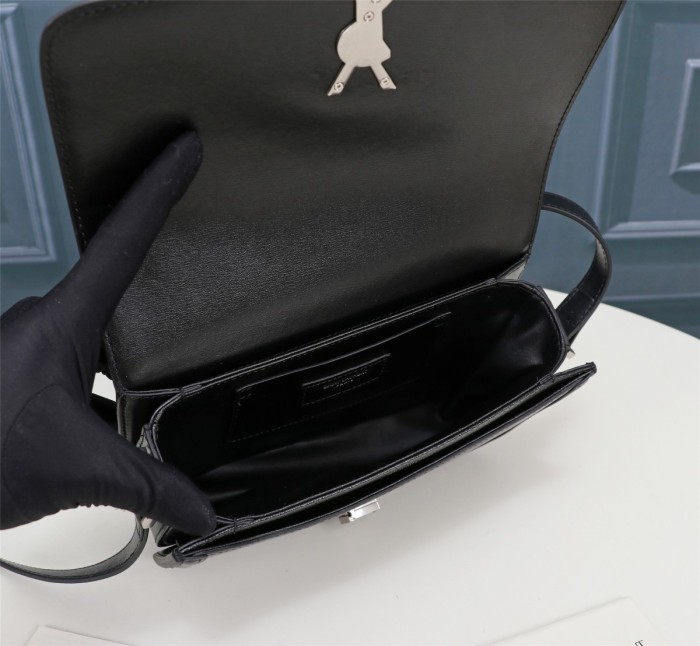 Handbags SAINT LAURENT 634305 size 23x16x6 cm