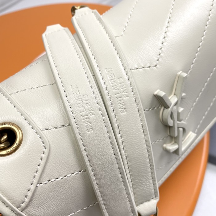 Handbags SAINT LAURENT 533037 size 22x16.5x7.5 cm