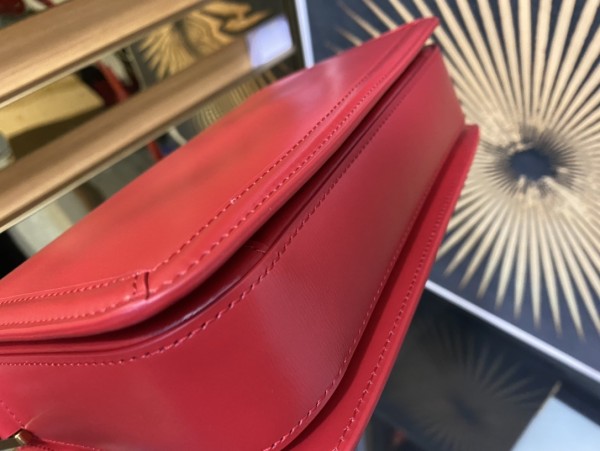 Handbags SAINT LAURENT 634305 size 23-16-6 cm