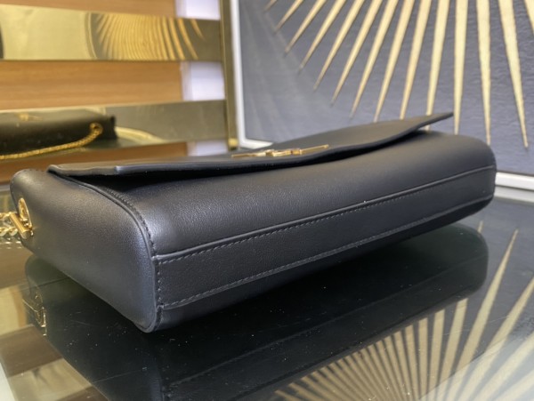 Handbags SAINT LAURENT 721250 size 22×14×5 cm