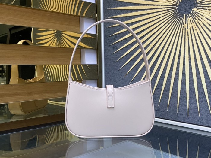 Handbags SAINT LAURENT 710318 size 19x11.5x4.5 cm