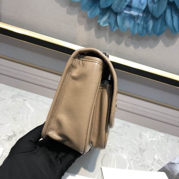 Handbags SAINT LAURENT 533037 size 22*16.5*12 cm