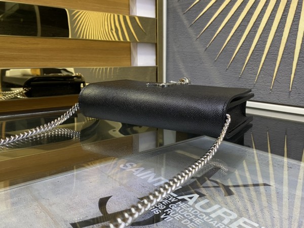 Handbags SAINT LAURENT 452159 size 19x12.5x4 cm