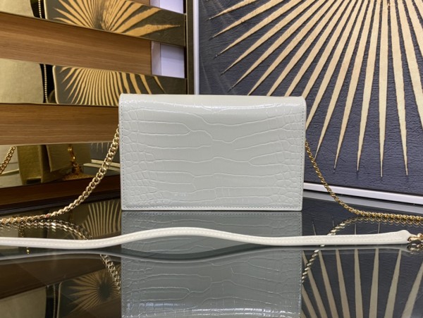 Handbags SAINT LAURENT 452159 size 19x12.5x4 cm