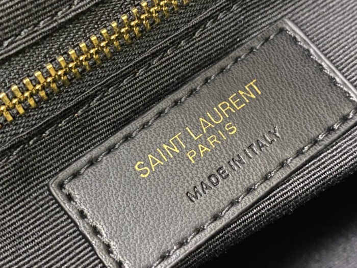 Handbags SAINT LAURENT 672609 size 22×29×15 cm