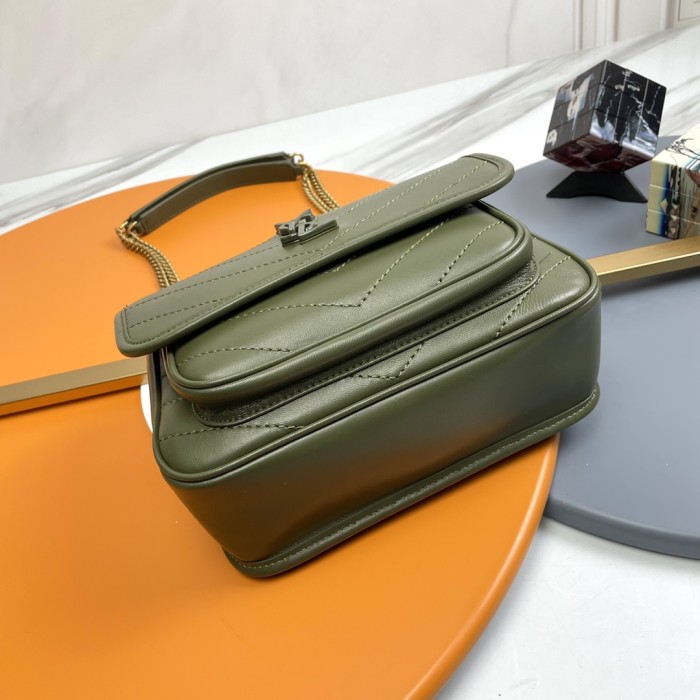 Handbags SAINT LAURENT 533037 size 22x16.5x7.5 cm