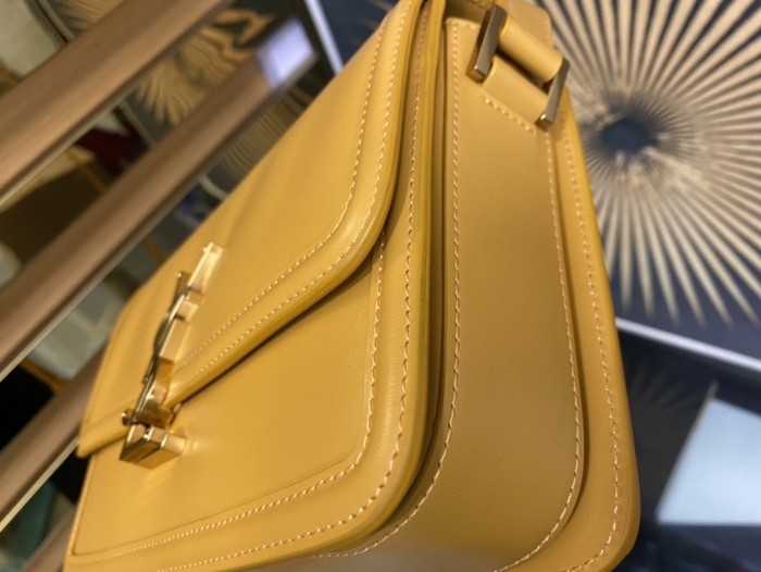 Handbags SAINT LAURENT 634305 size 23-16-6 cm