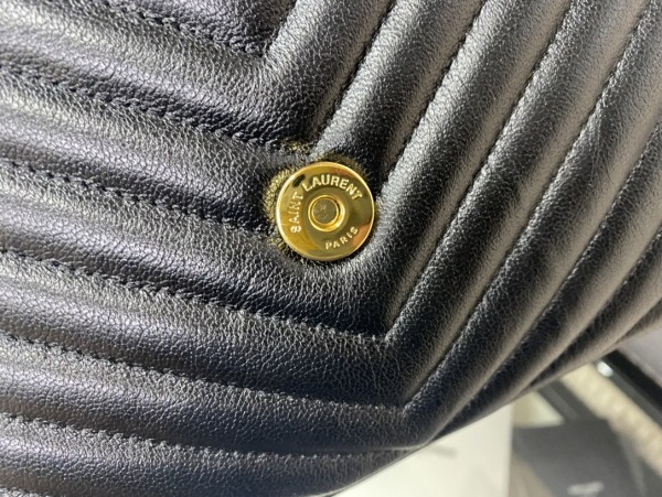 Handbags SAINT LAURENT 487213 size 24*17*6 cm