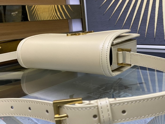 Handbags SAINT LAURENT 634305 size 23-16-6 cm