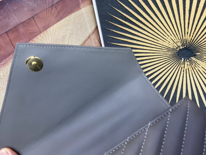 Handbags SAINT LAURENT 487213 size 24*17*6 cm