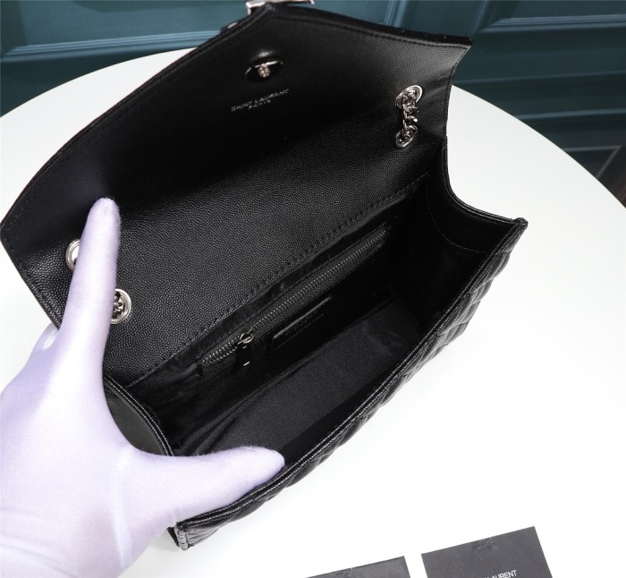 Handbags SAINT LAURENT 26808 size 24X17.5X6 cm