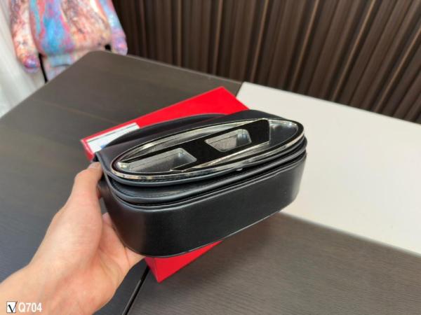 Handbag Diesel X08396PR818T8013 size 20.5*6.5*13.5 cm