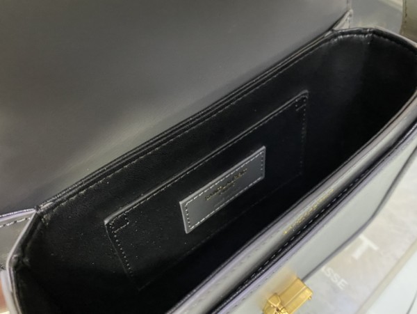 Handbags SAINT LAURENT 634306 size 19×13×5 cm