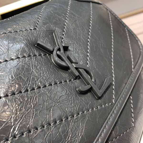 Handbags SAINT LAURENT 533037 size 22*16.5*12 cm