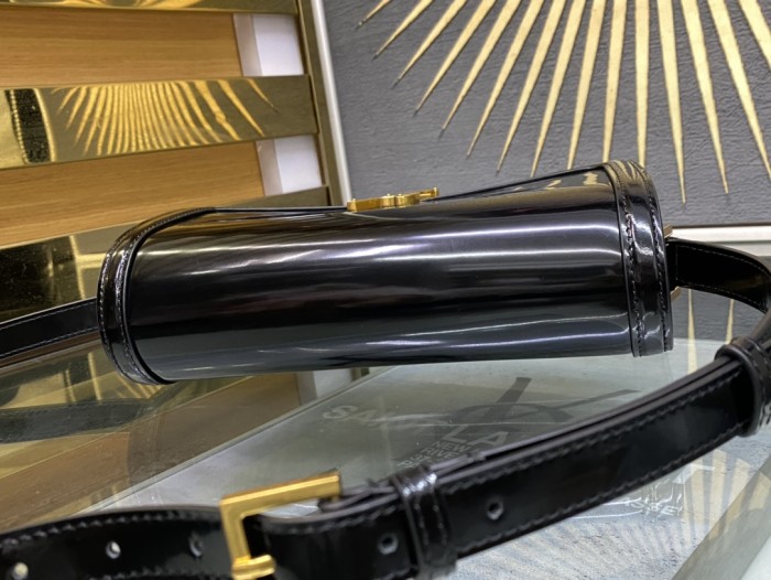 Handbags SAINT LAURENT 634305 size 23-16-6 cm