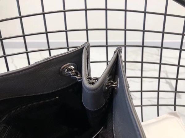 Handbags SAINT LAURENT 577999 size 33-27-11.5 cm