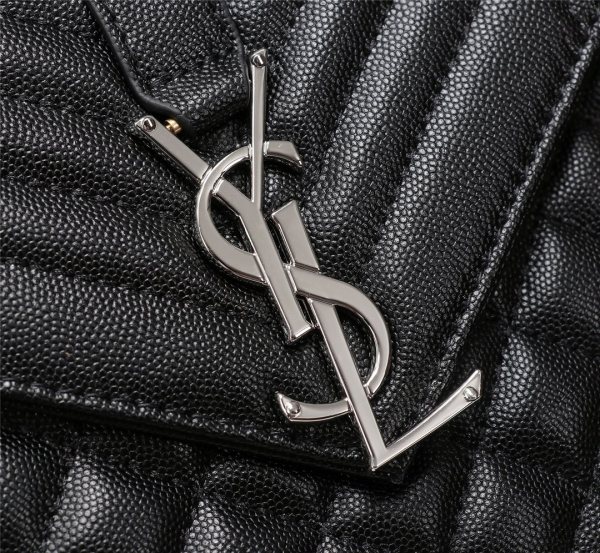 Handbags SAINT LAURENT 26808 size 24X17.5X6 cm